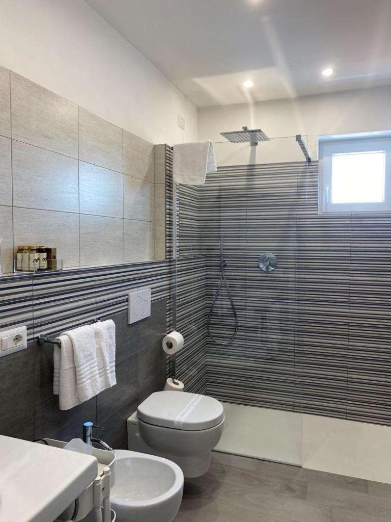 פורטה דיי מארמי Hotel Raffaelli Villa Angela מראה חיצוני תמונה
